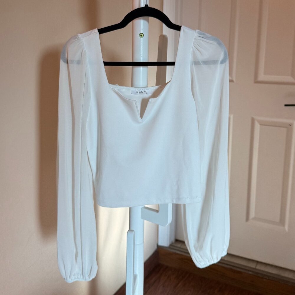 Lock & Key White Mesh Sleeve Blouse – Size M/L (10–12)